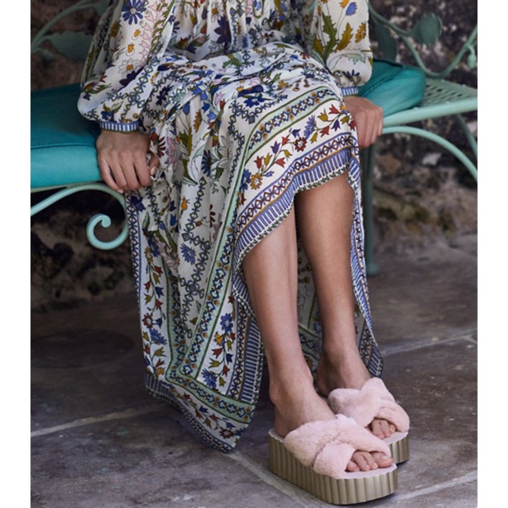 NIB Tory Burch Faux Fur Scallop Wedge Slide Sandal Sea Shell Pink Size 11 $168